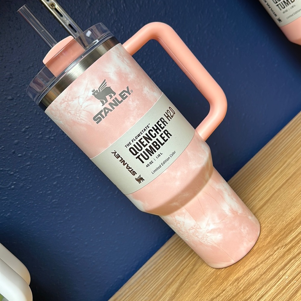 Stanley 40oz Peach Tie Dye Adventure Quencher Tumbler H2.0